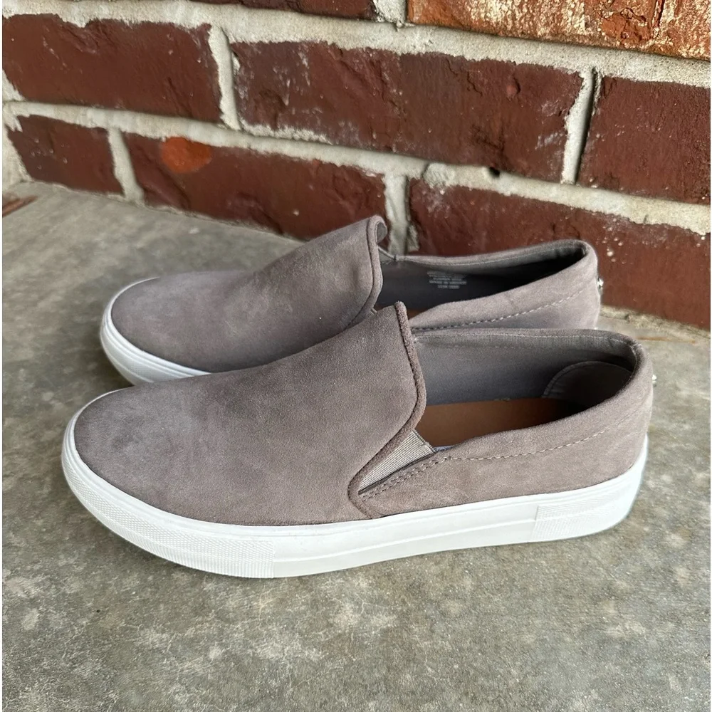 Steve Madden suede slip on sneakers - Picture 1 of 5